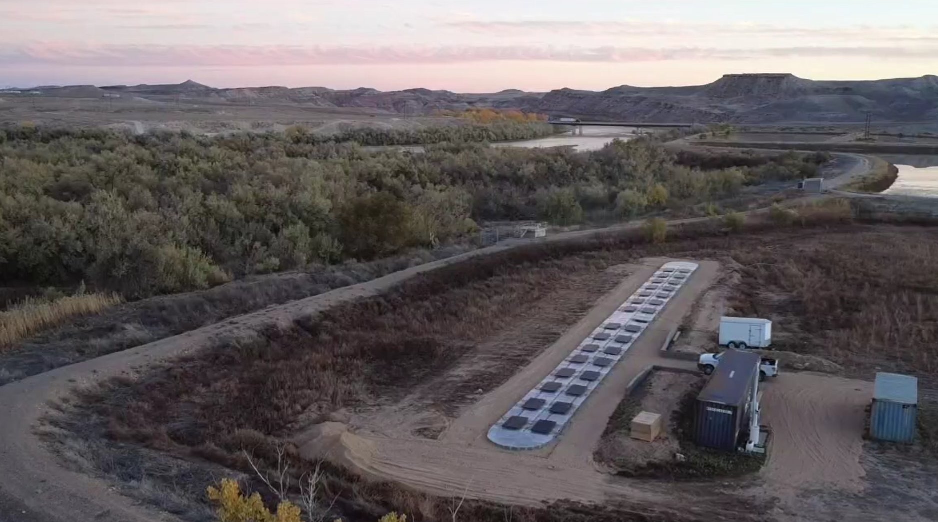 Airbuild algae system in Green River, Utah